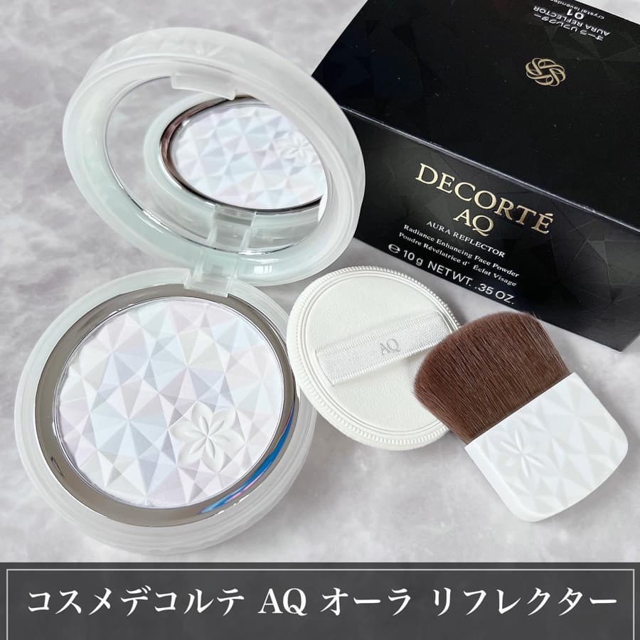 6色のパウダーがふんわりとけ込む♪ やわらかなツヤが美しいフェイスパウダー